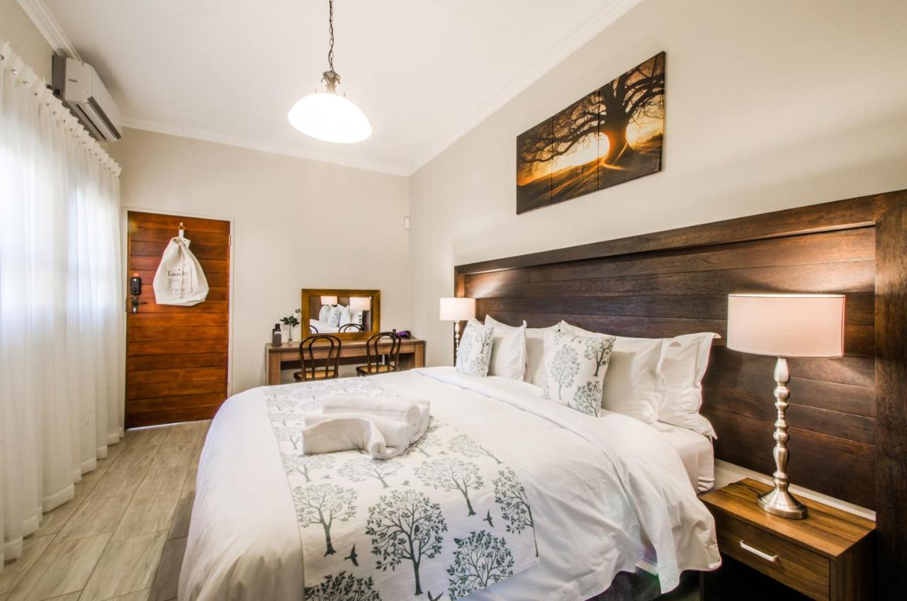 Three Olives Guesthouse سنتوريون المظهر الخارجي الصورة