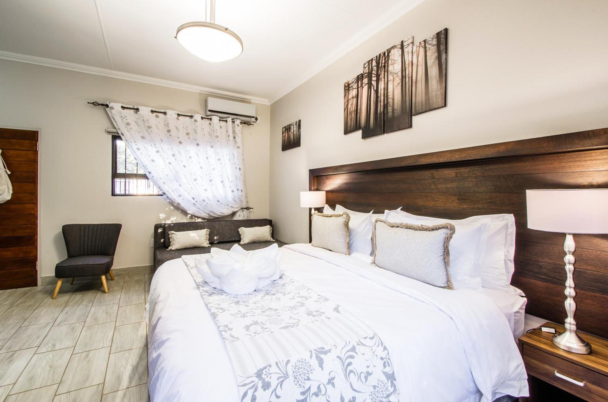 Three Olives Guesthouse سنتوريون المظهر الخارجي الصورة