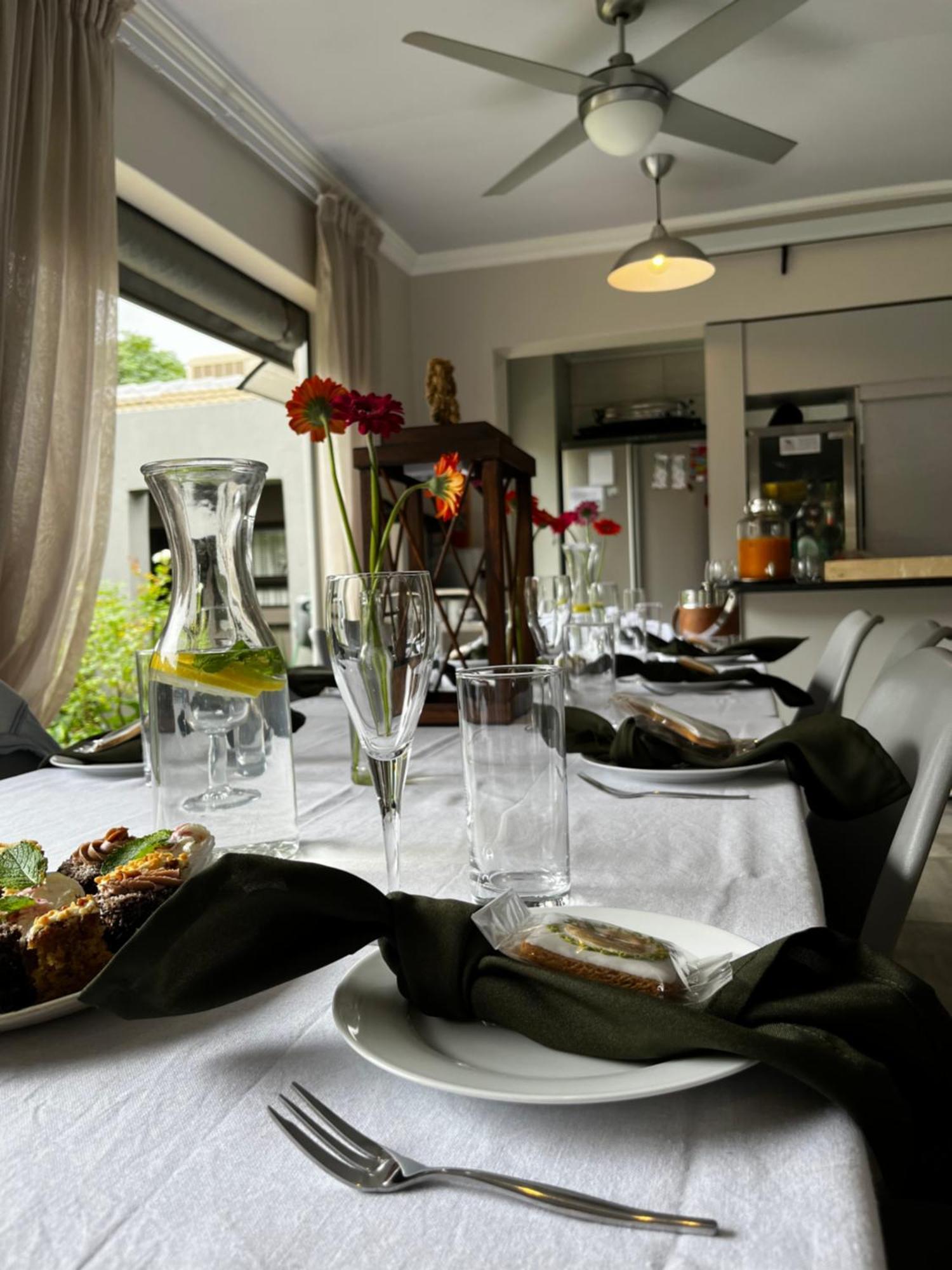 Three Olives Guesthouse سنتوريون المظهر الخارجي الصورة