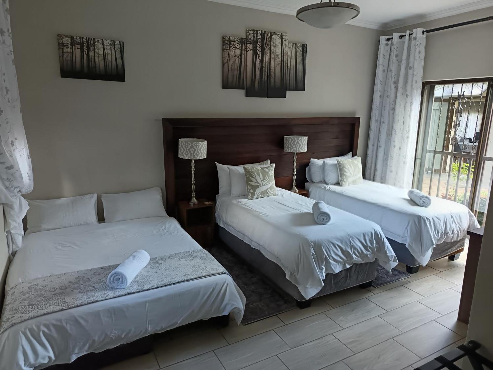 Three Olives Guesthouse سنتوريون المظهر الخارجي الصورة