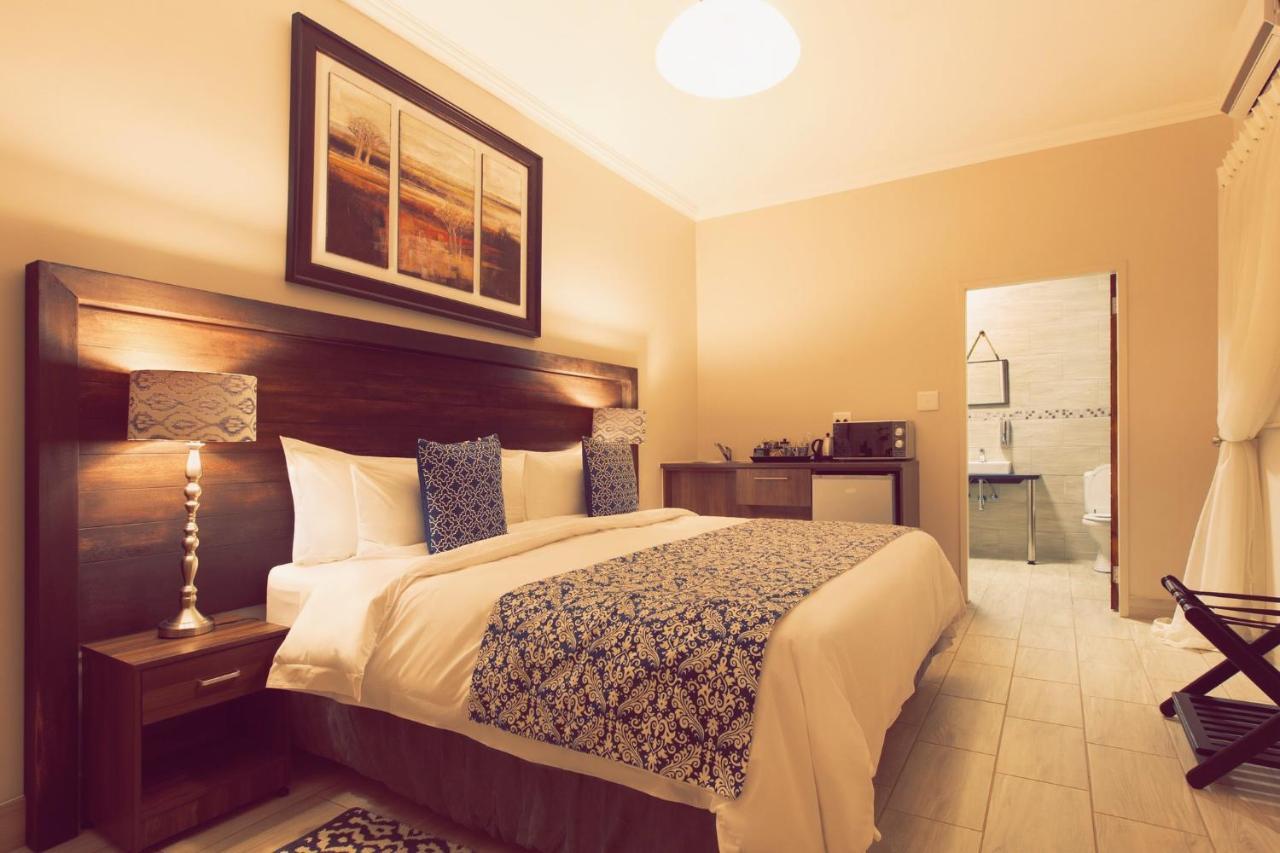 Three Olives Guesthouse سنتوريون المظهر الخارجي الصورة