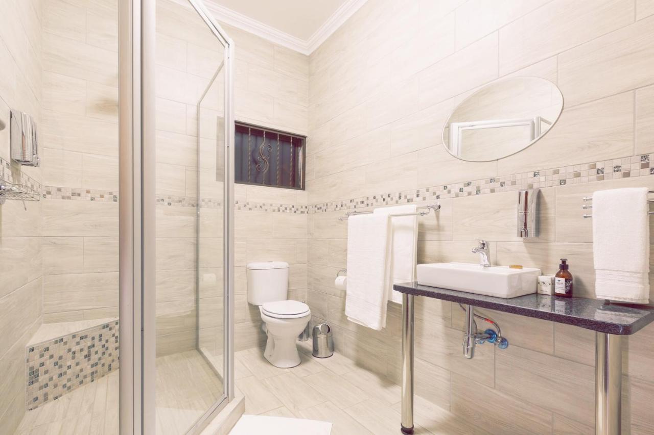 Three Olives Guesthouse سنتوريون المظهر الخارجي الصورة