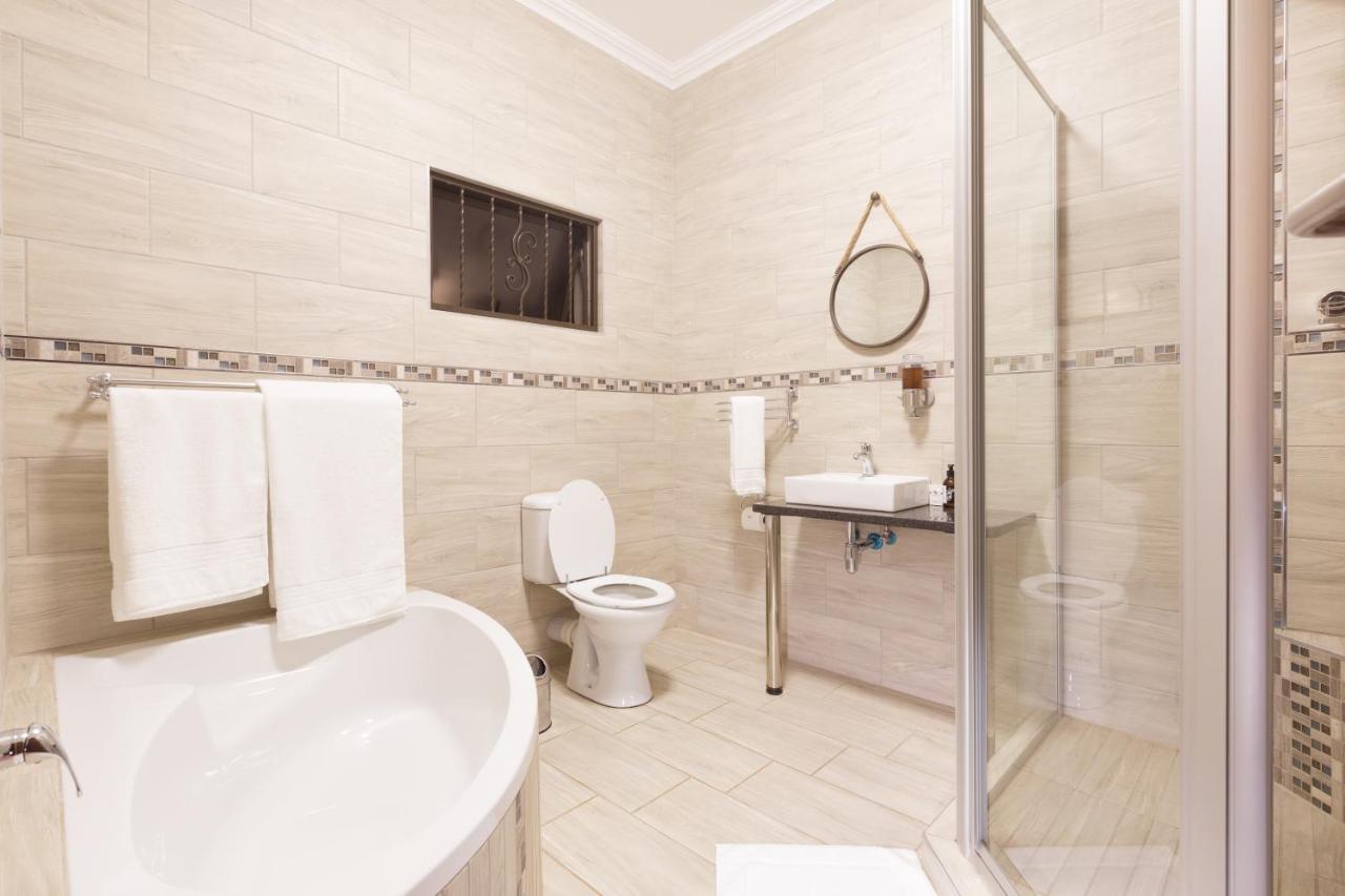 Three Olives Guesthouse سنتوريون المظهر الخارجي الصورة