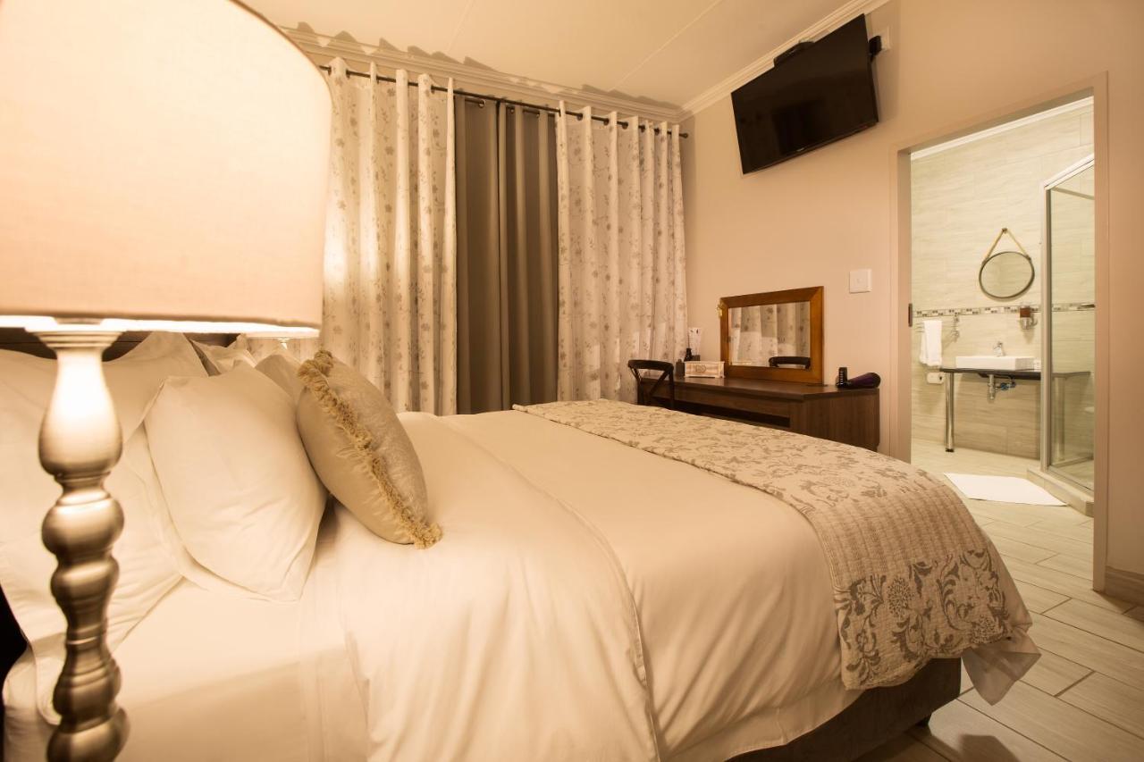 Three Olives Guesthouse سنتوريون المظهر الخارجي الصورة
